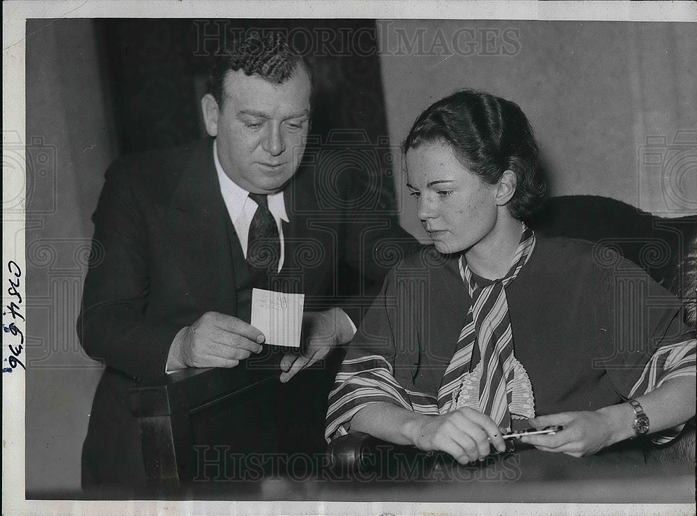 1934 Dr Catherine Nynekoop On Stand Being Questioned  - Historic Images