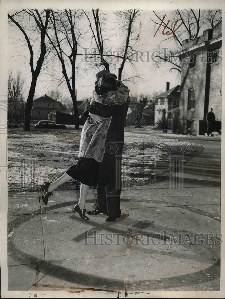 1937 Press Photo Female gets a kiss, Red X and Circle, Municipal University - Historic Images