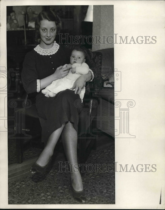 1933 Press Photo Mrs. Boyd Robinson with son David Russell-Historic Images