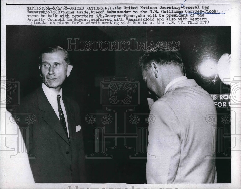 1958 UN Secretary General Dag Hammarskjold With French Ambassador - Historic Images