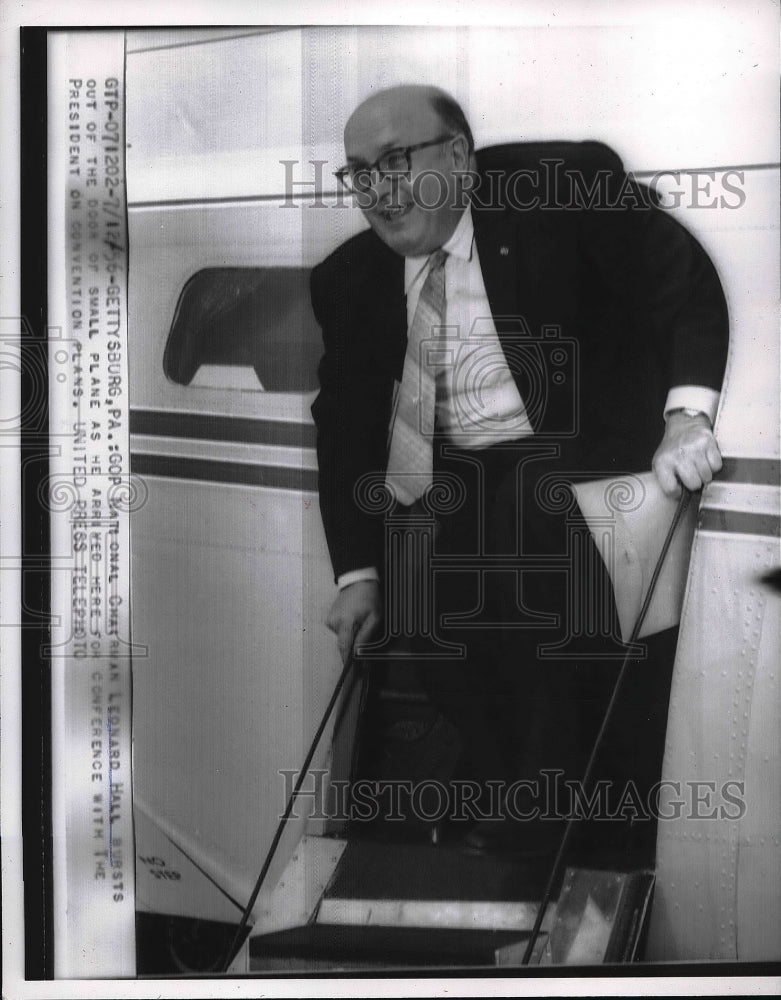 1956 Press Photo GOP National Chairman Leonard Hall Arrives Gettysburg Conv. - Historic Images