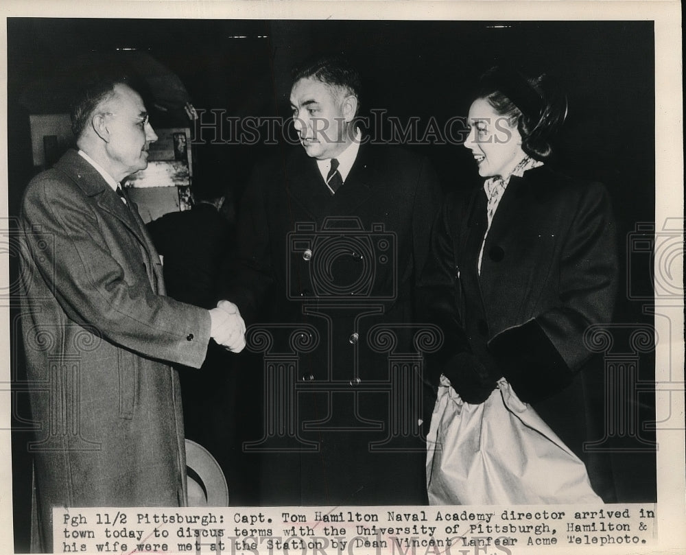 1948 Press Photo Capt Tom Hamilton, Naval Acad. dir &amp; wife &amp; Dean V Lanfear - Historic Images