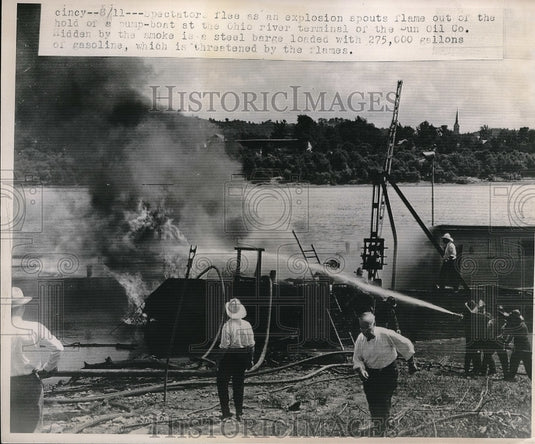 1947 Press Photo Explosion Sun Oil Co. River Terminial - Historic Images