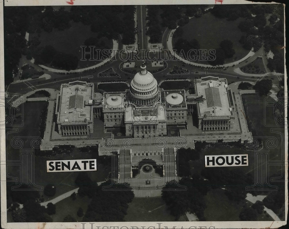 1930 Press Photo Aerial Photo Of Us Capitol Building Taken From Navy Dirigible - Historic Images