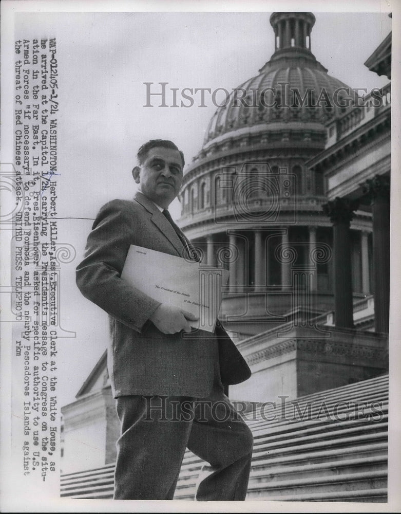 1956 Press Photo Assistant Executive Clerk for White House Herbert Miller - Historic Images