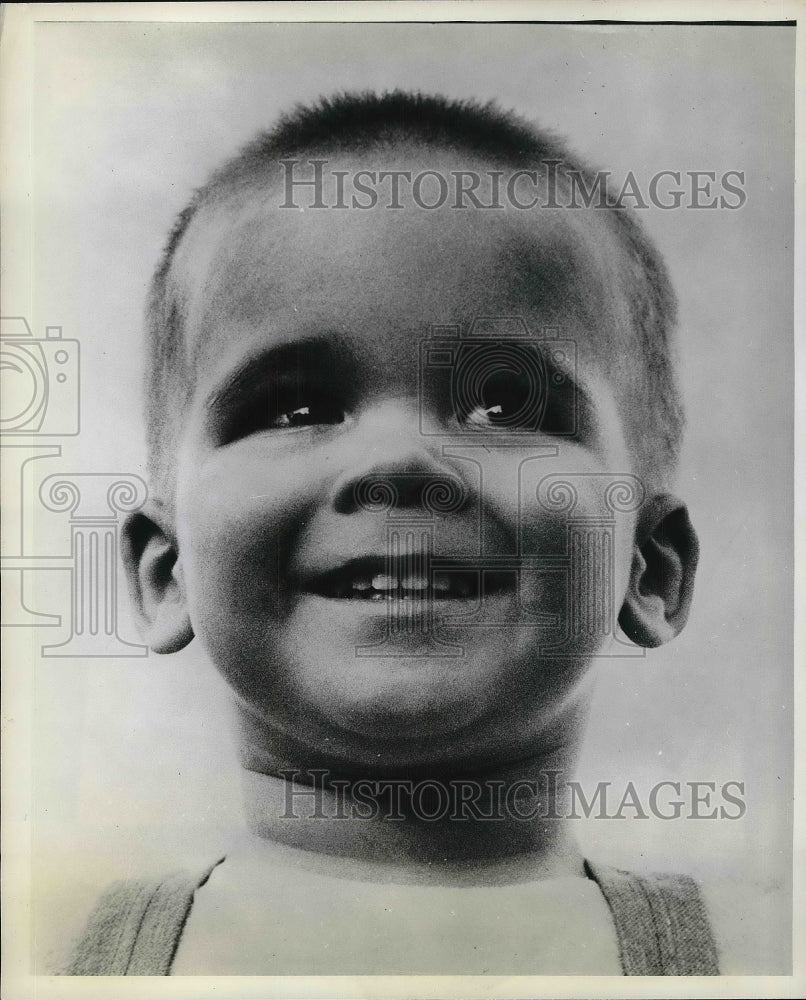 1958 Press Photo Christopher all smiles after life endangered a few months ago-Historic Images