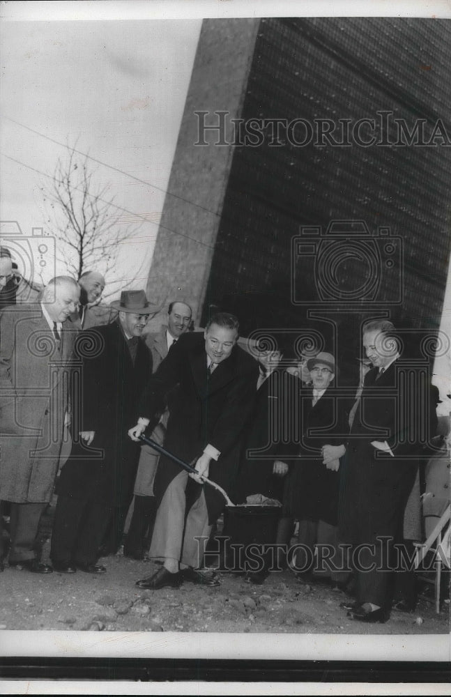 1958 Press Photo UN in NYC, Us Amb Henry C Lodge at groundbreaking - Historic Images