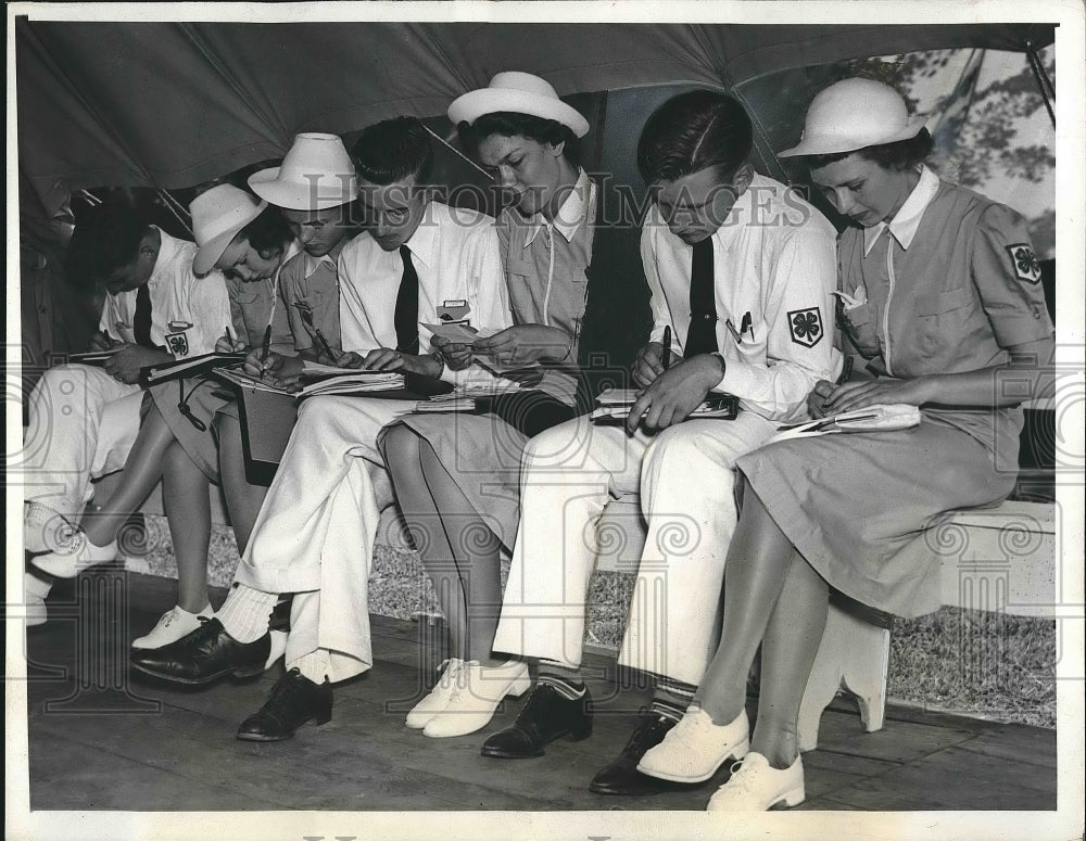 1939 Press Photo 4-H Camp Luther Canup, Virgina Egerton, Margaret Wagner Helen - Historic Images