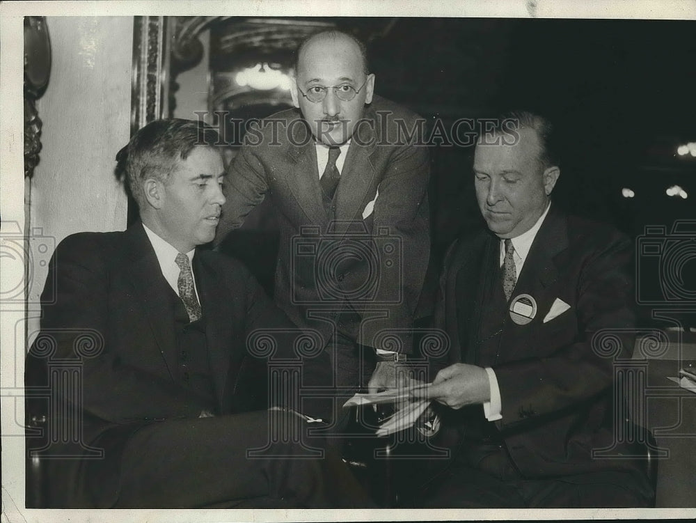 1933 Press Photo Secy. of Agriculture Henry Wallace, Frank Thies, George Booth - Historic Images
