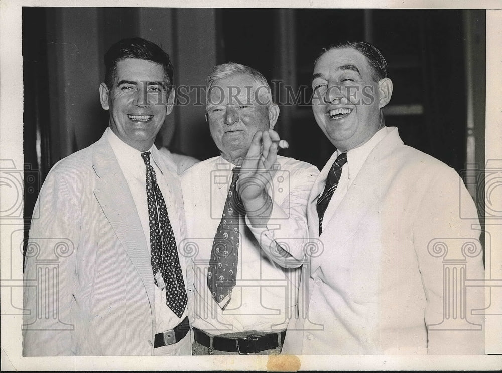 1937 Press Photo Vice President John Garner with Carl Wiseman and Rl Montgomery - Historic Images