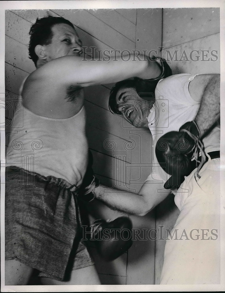 1941 Press Photo Vice Pres. Henry A. Wallace in Workout with Sen. Allen Ellender-Historic Images