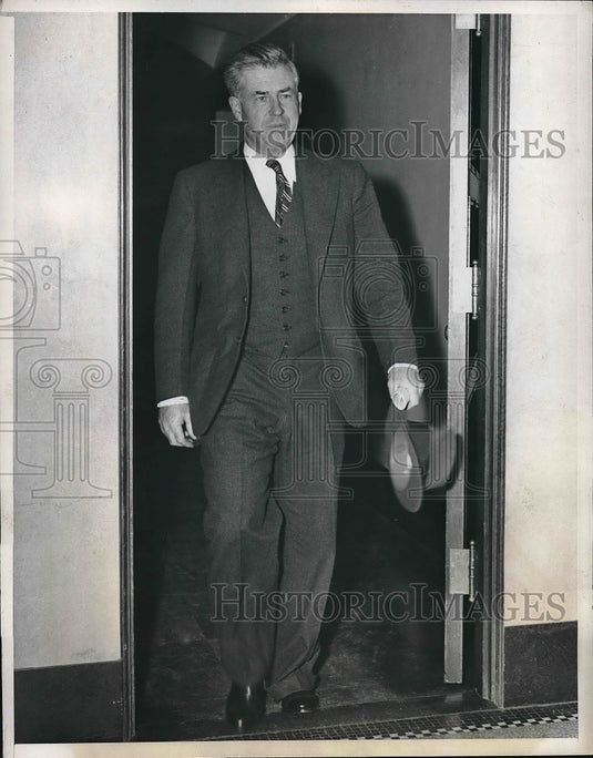 1946 Secretary Of Commerce Henry Wallace Leaves Washington DC Office - Historic Images