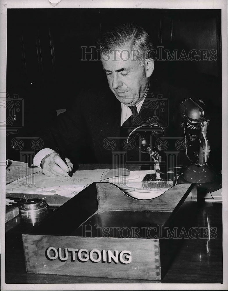 1946 Press Photo Secretary Of Commerce Henry Wallace Resigns Washington DC-Historic Images