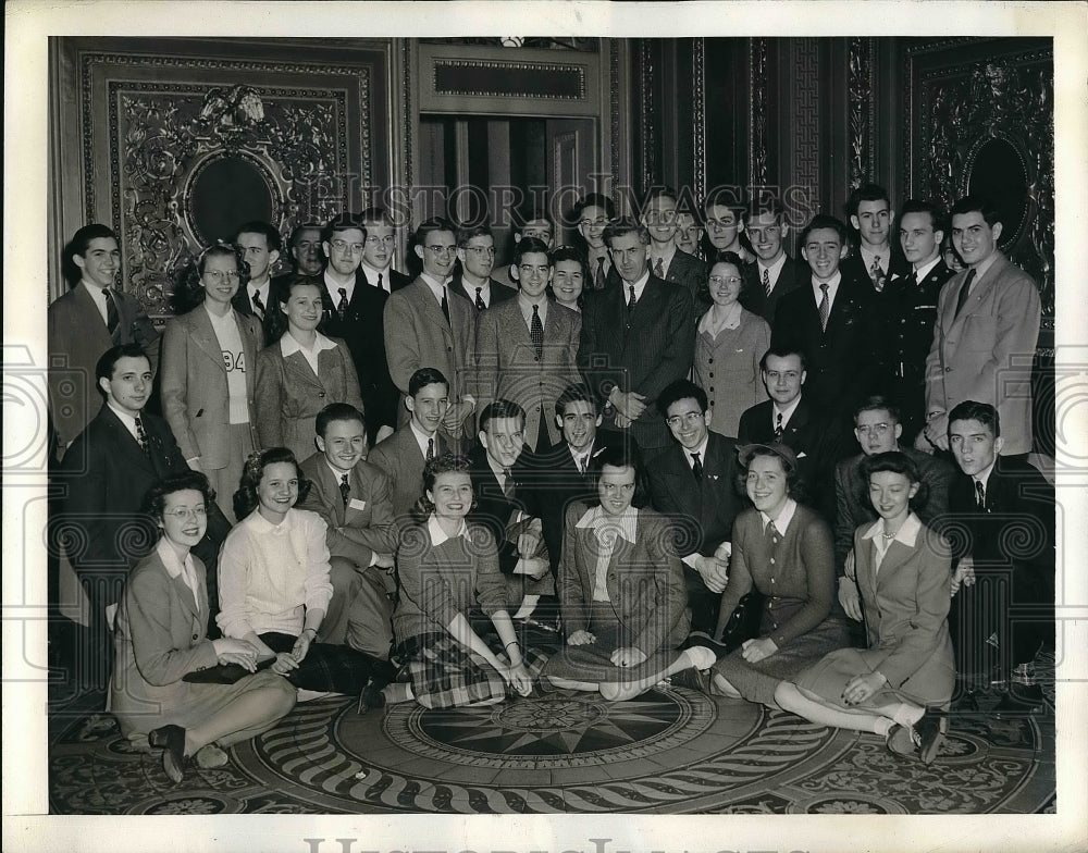 1943 Press Photo Vice President Henry Wallace at Science Talent Search - Historic Images