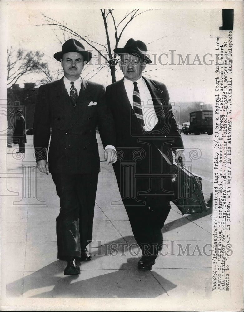 1948 Press Photo Maj. Gen. Bennett Meyers, Attorney R. T. Bushnell - Historic Images