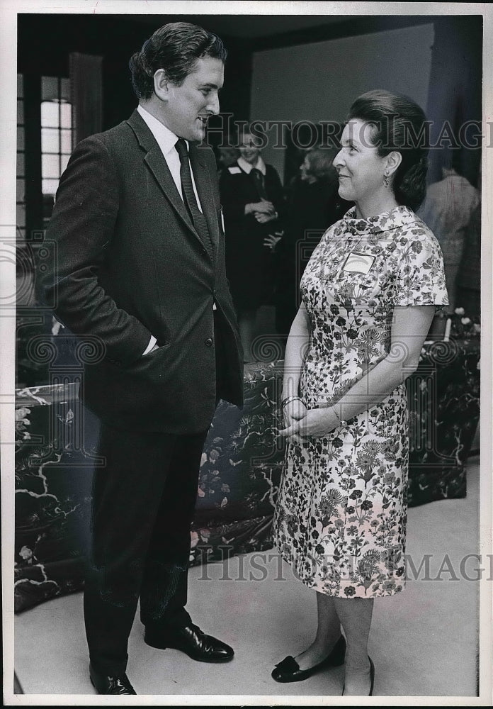 1971 Mrs William LaFavre Michael Maxwell - Historic Images