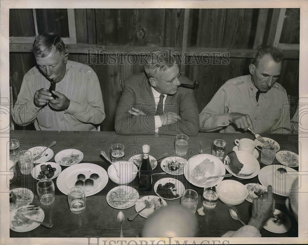 1936 Press Photo Col. Charles Mayo, Gov Landon and Brig Gen George Wark - Historic Images