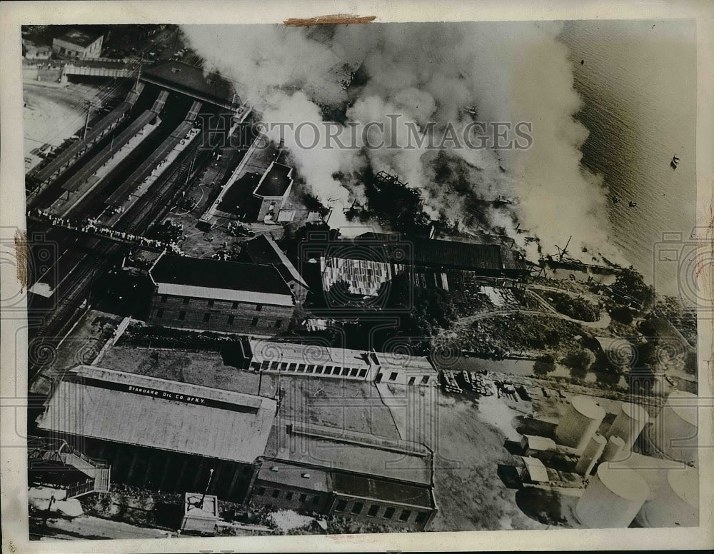 1934 Arial view of fire in New York-Historic Images