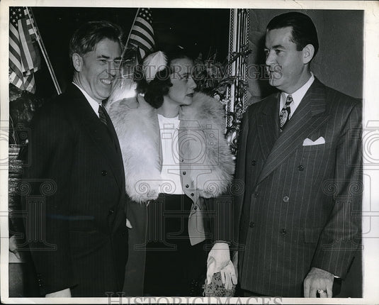 1944 Press Photo Vice-President Henry Wallace & Dorothy Vredenburgh - Historic Images
