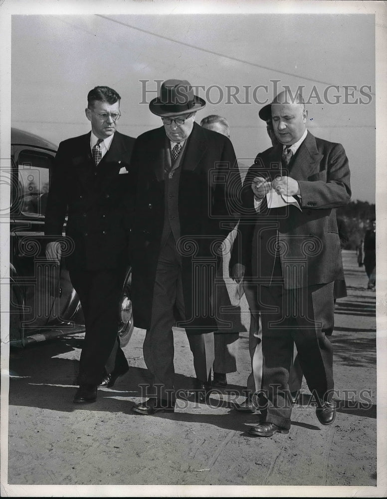 1947 Press Photo Harry Messec, Harold Fischbein, Rep. John Taber - neb19625 - Historic Images