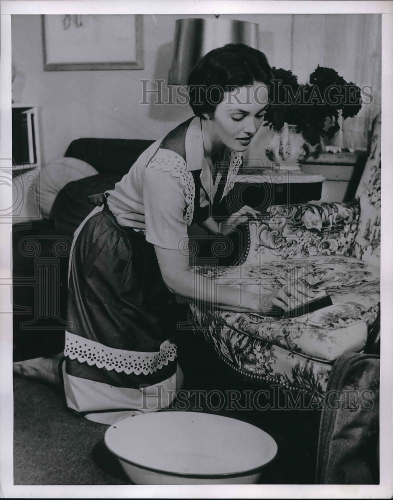 1953 Cleaning upholstery-Historic Images