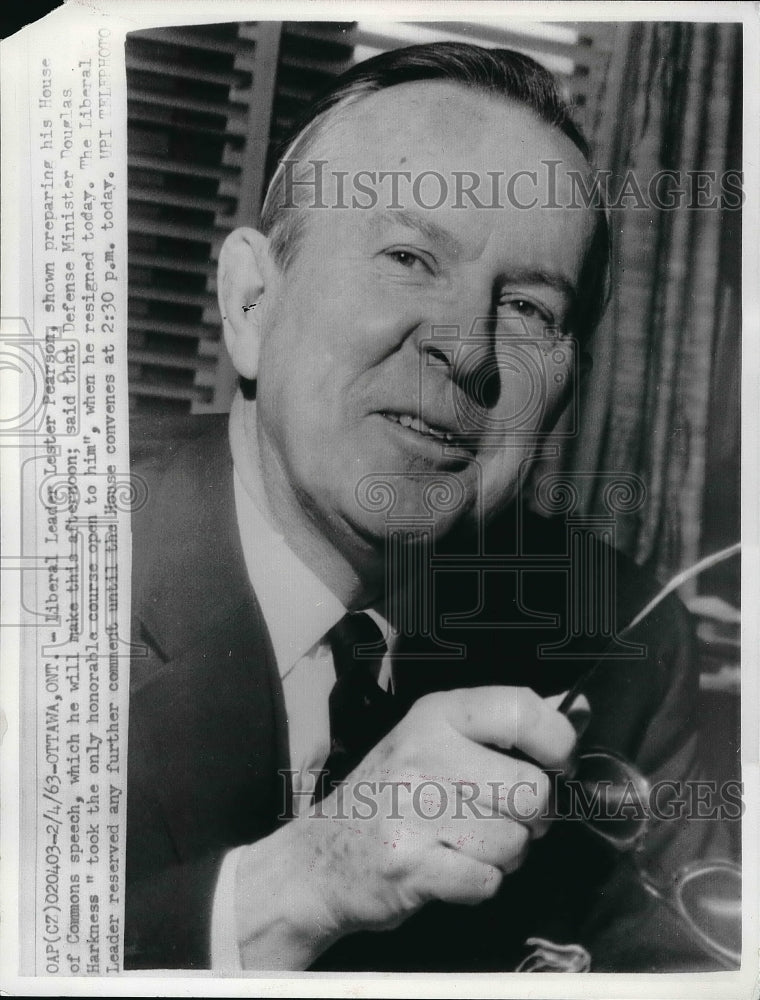 1963 Press Photo Liberal Leader Lester Pearson preparing his house speech - Historic Images