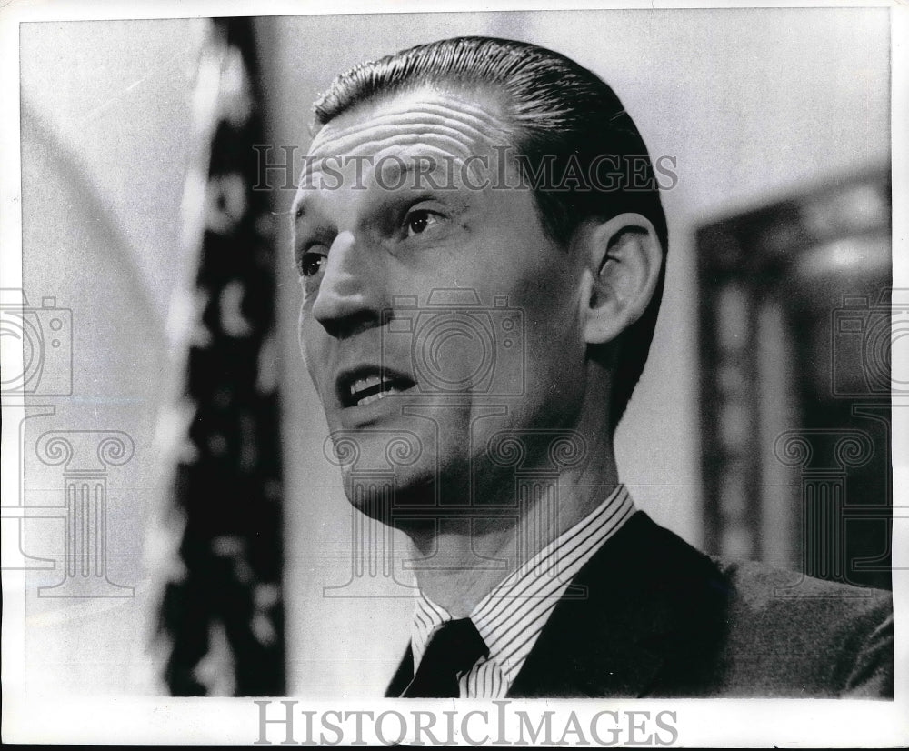 1970 Press Photo Curtis W. Tarr Selective Service Director - Historic Images