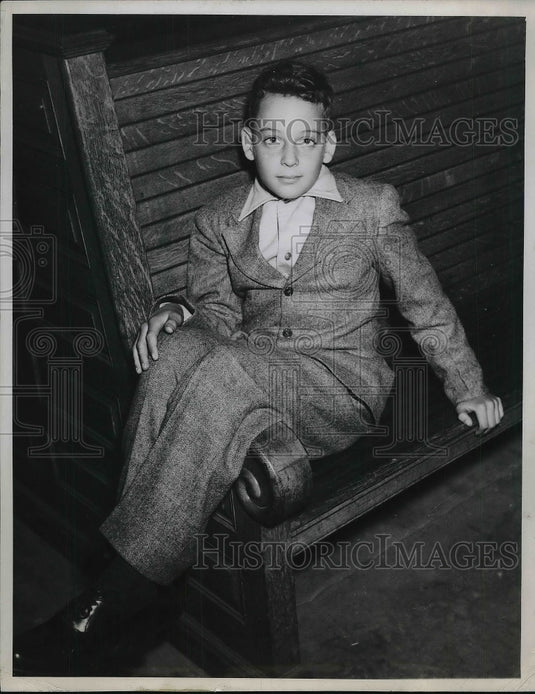 1945 Press Photo Charles Blanchard of Columbia South america - Historic Images