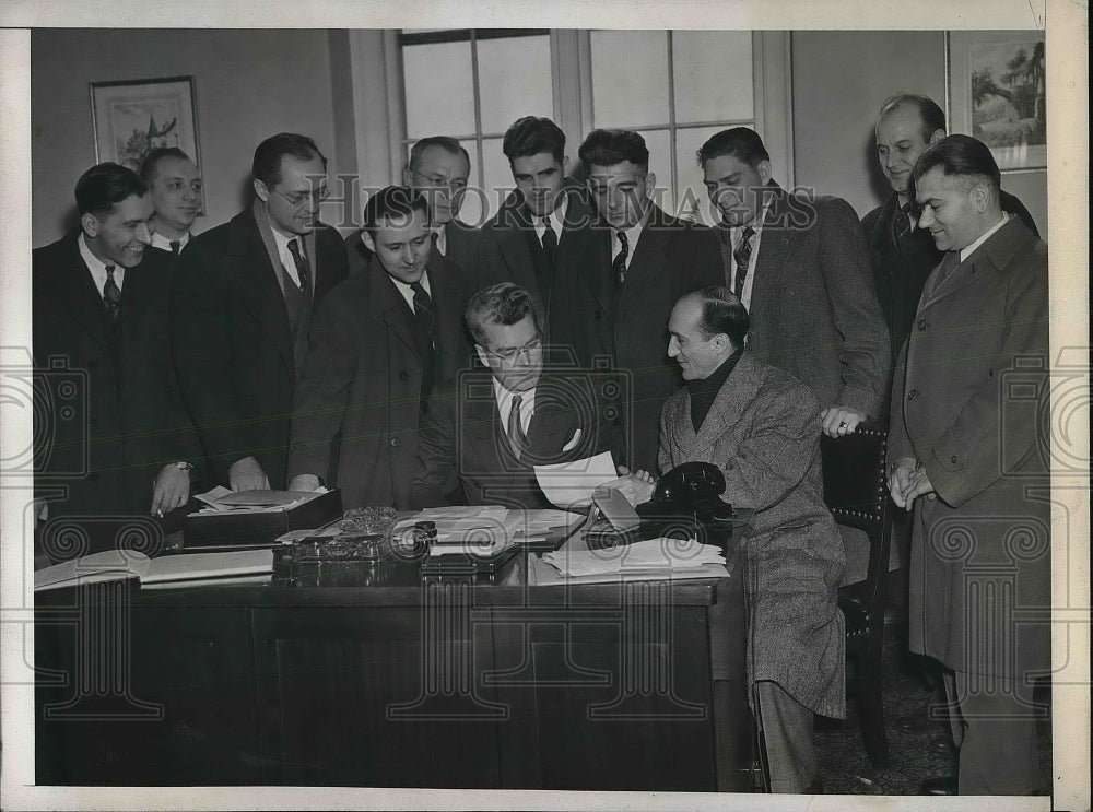 1945 Press Photo Ohio Cio Leaders Rep. Michael Feighan, Don Lenni - Historic Images