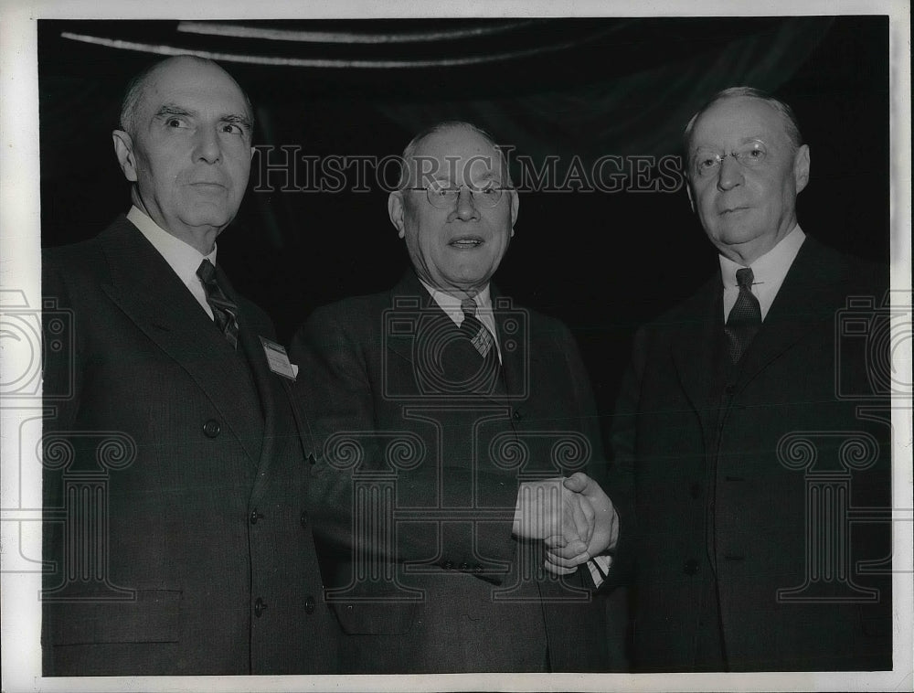 1944 Press Photo industry leaders H. L. Derby, H. W. Prentis Jr., William Green - Historic Images