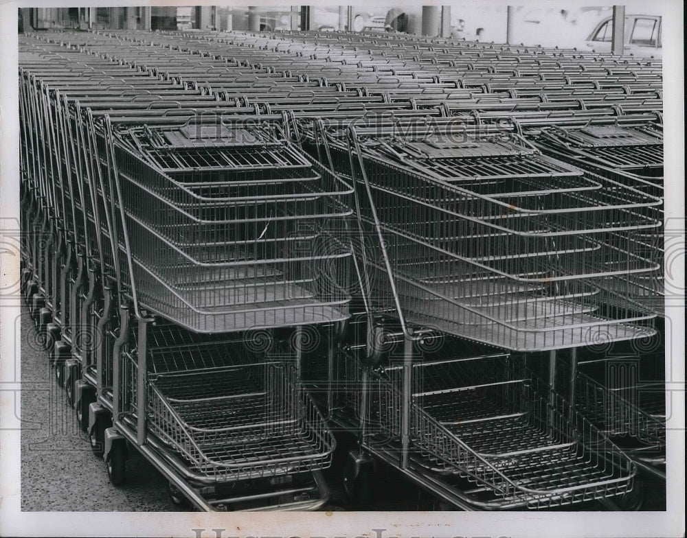 1955 Shopping Carts at Food Town - Historic Images