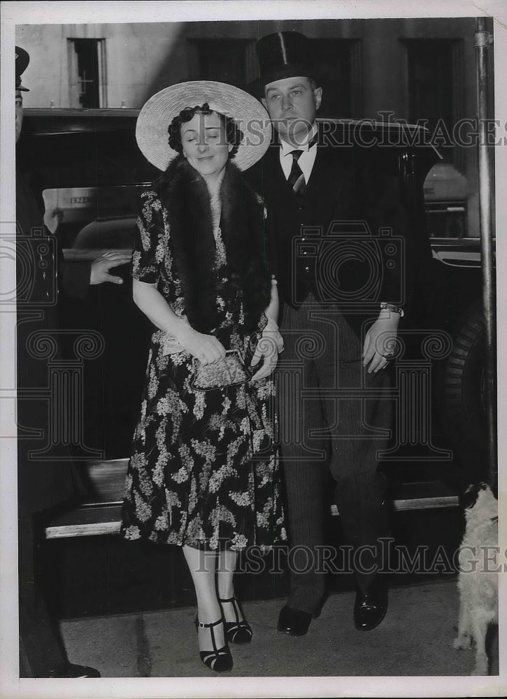 1938 Press Photo Attorney Gen. John Bennett and Wife Attend Wedding - Historic Images