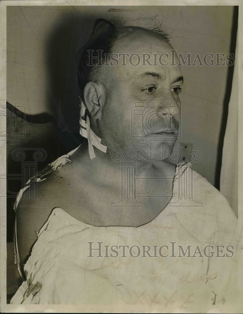 1941 Press Photo Patrolman Ralph Hall - Historic Images