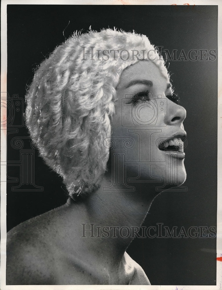 1962 Press Photo water wig Aqua Originals Sea Swim Cap - Historic Images