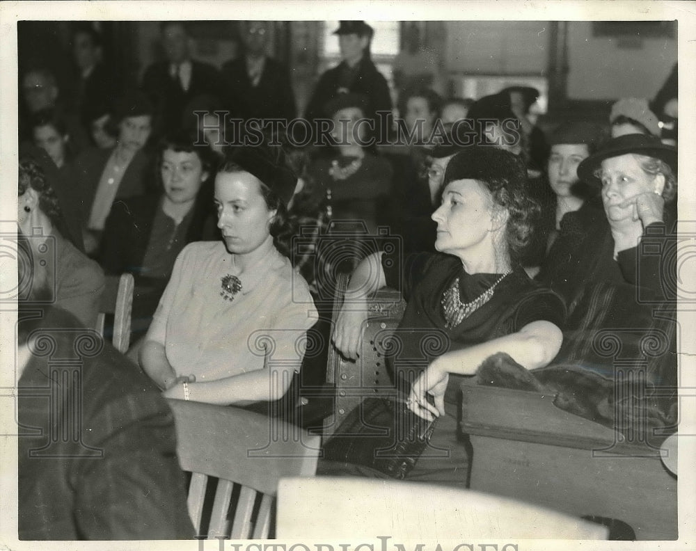 1940 Press Photo Dr. W.J. Johnson Daughre and wife at hearing - Historic Images