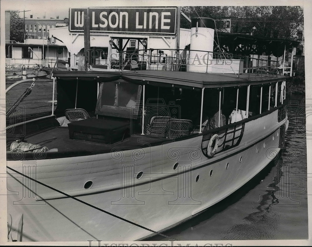 1940 Press Photo Edward Deroulbac Blount living on his boat, &quot;Sunshine&quot;-Historic Images