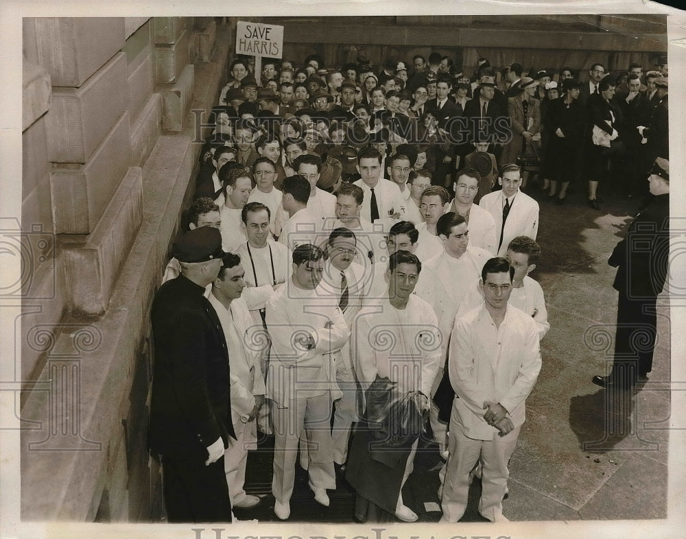 1941 Press Photo Crowd of tax payers at City Hall. - Historic Images