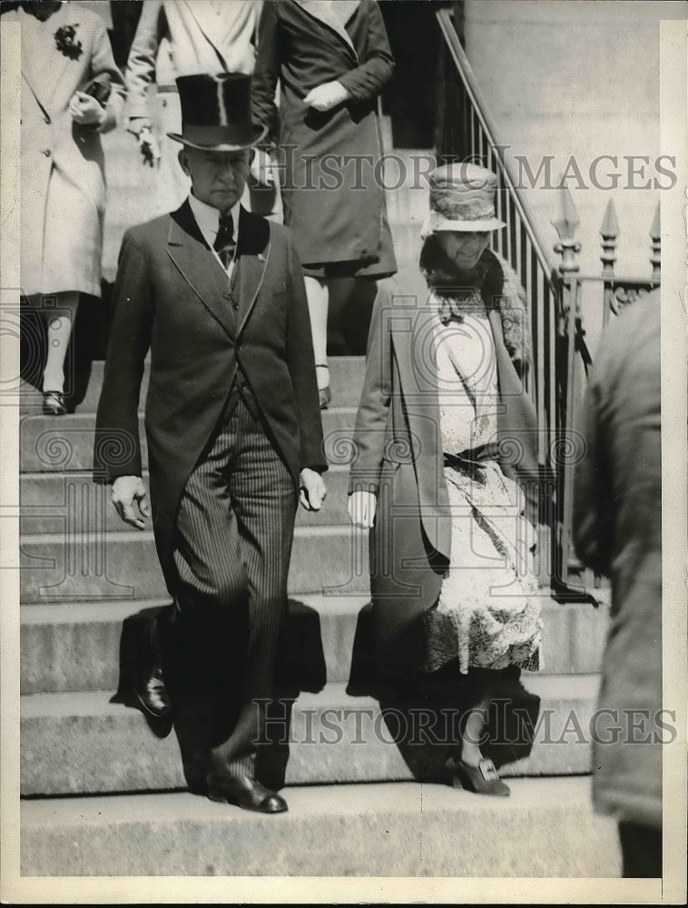 Vice President and wife Mr. and Mrs. Charles Dawest attend church - Historic Images