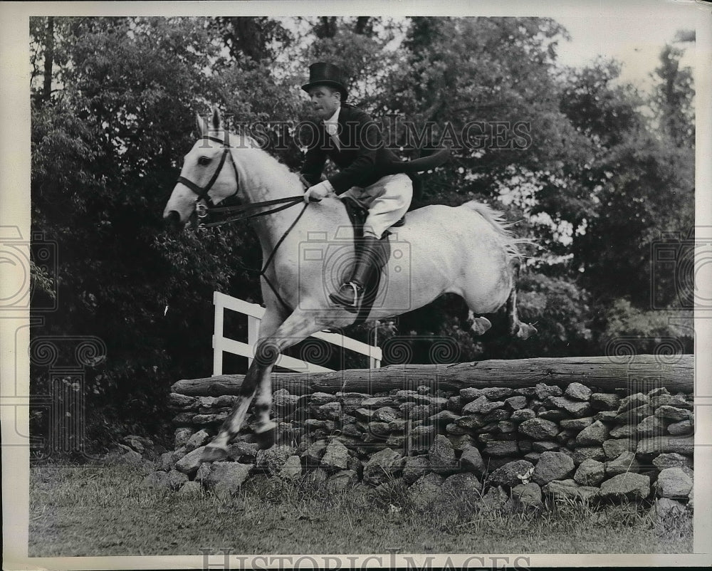 1937 Howland B. Jones Foxcote - Historic Images