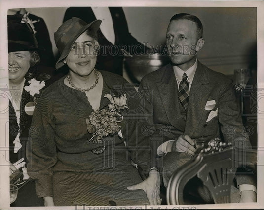 1936 Press Photo Capt & Mrs George Rohde at Democratic HQ in NYC - Historic Images