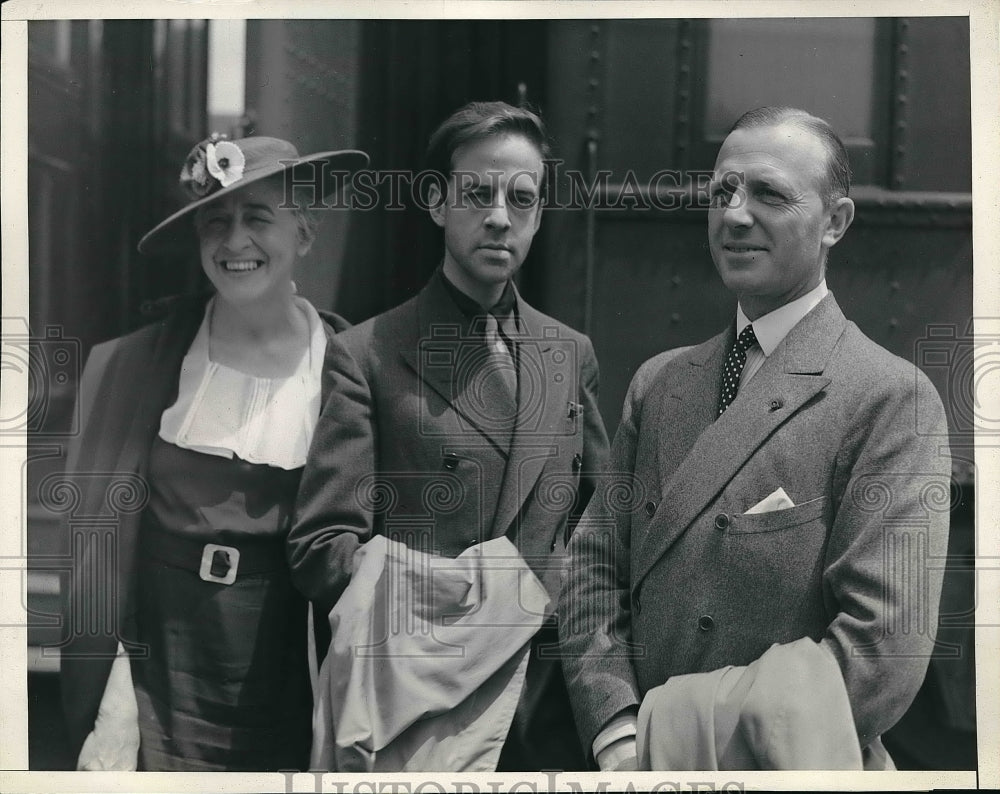 1936 Press Photo Mrs Ruth B Rohde, US Minister to Denmark, husband &amp; son - Historic Images