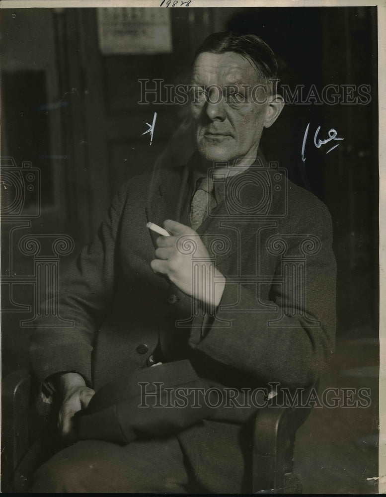 1925 Edward Johnson Poses For Photo - Historic Images