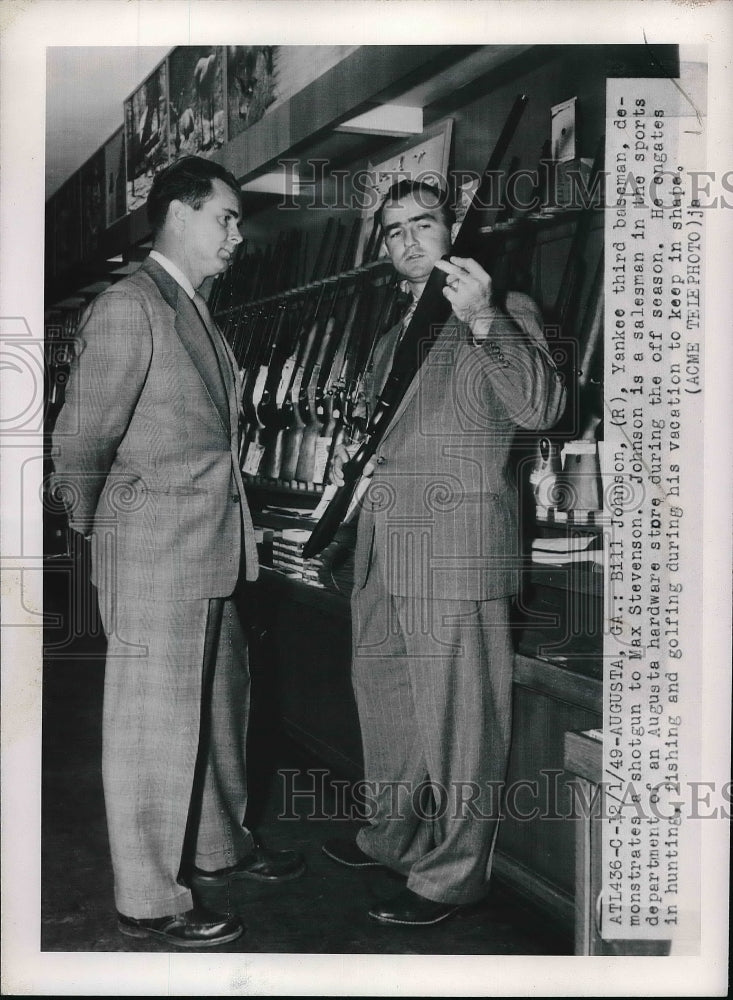 1949 Press Photo Bill Johnson of Yankees Works in Dept. Store, Max Stevenson-Historic Images