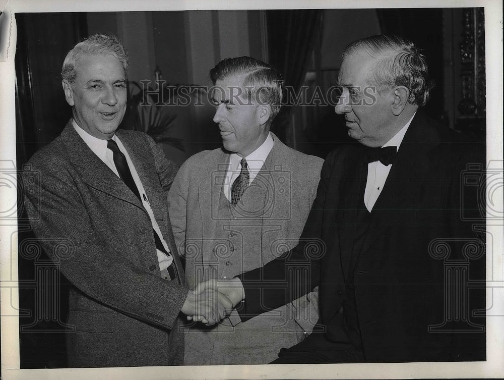 1941 Press Photo Rep. Cal Doxey Sworn In Senator Vice President Henry Wallace - Historic Images