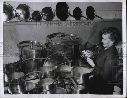 1956 Mrs Amy Martland Newport Rhode Island Vanderbilt Mansion - Historic Images