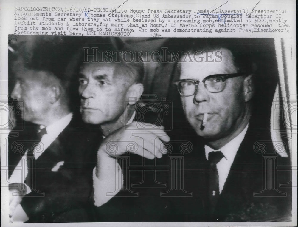 1960 Press Photo White House Press Secy James Hagerty and others in Tokyo - Historic Images