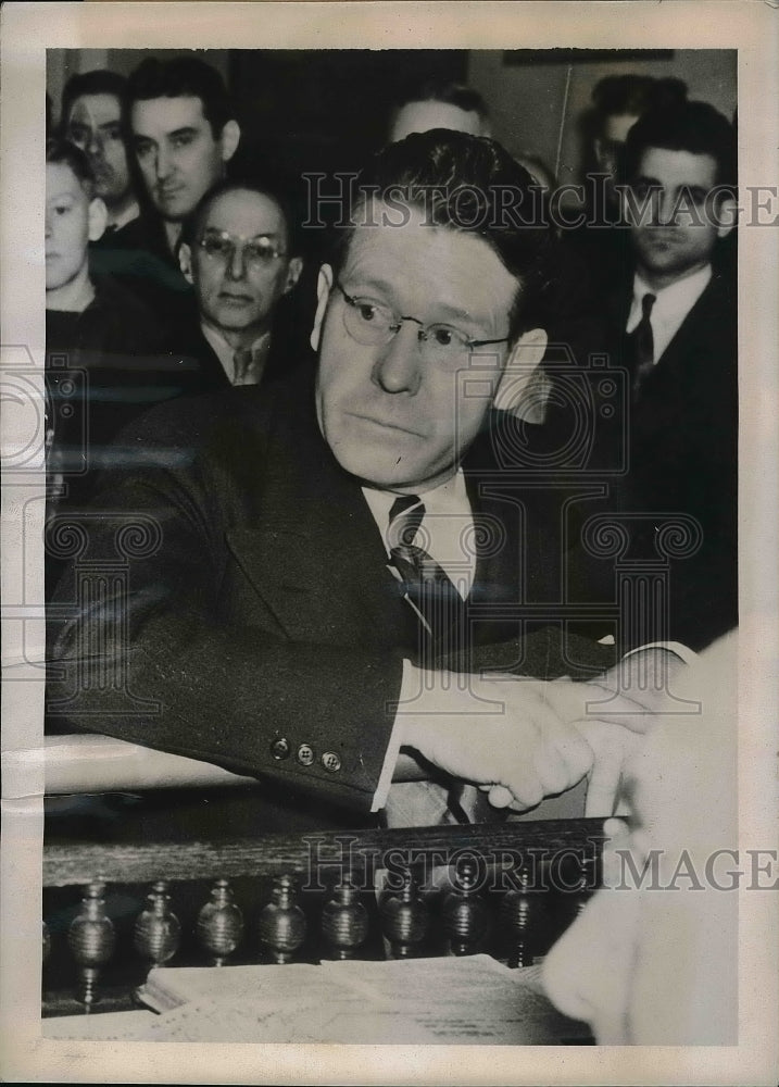 1939 Dr John Raffery In Court After Giving Patient Wrong Amount Medi - Historic Images