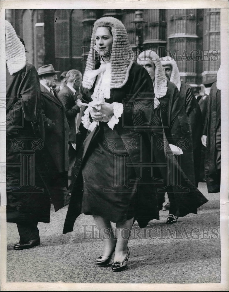 1950 Press Photo Rose Helbron, British Attorney in Wig and Robe - Historic Images