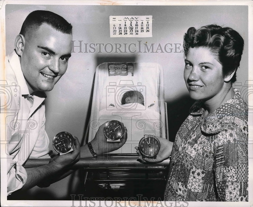 1962 Jack Yoder, wife Sharon, first child Todd Alin - Historic Images