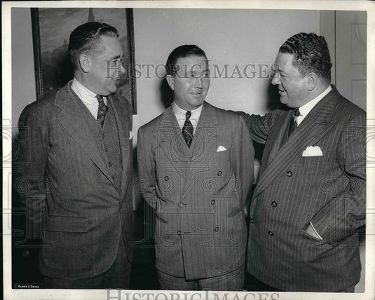 1942 Press Photo Joe Williams Sports Writer Nationally Known - Historic Images